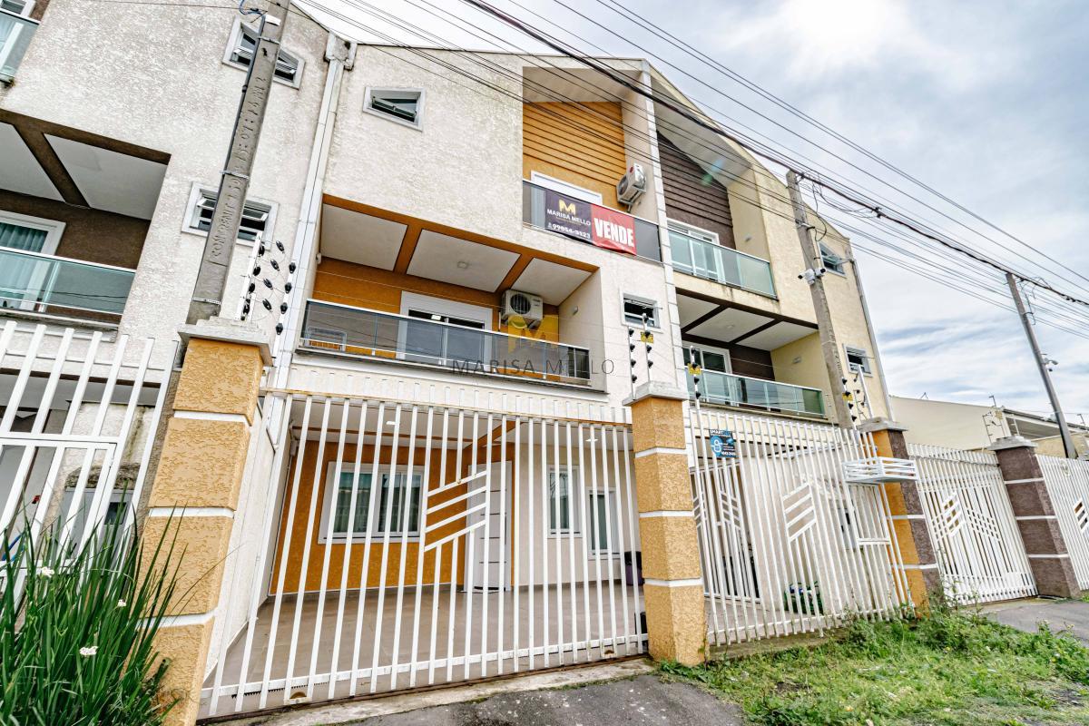 Triplex com 3 quartos, à venda em Piraquara, Centro